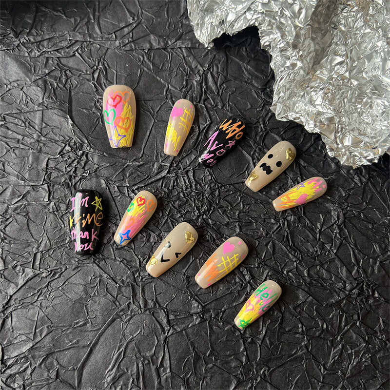 GRAFFITI - Medium Coffin High Quality Handcraft Nails