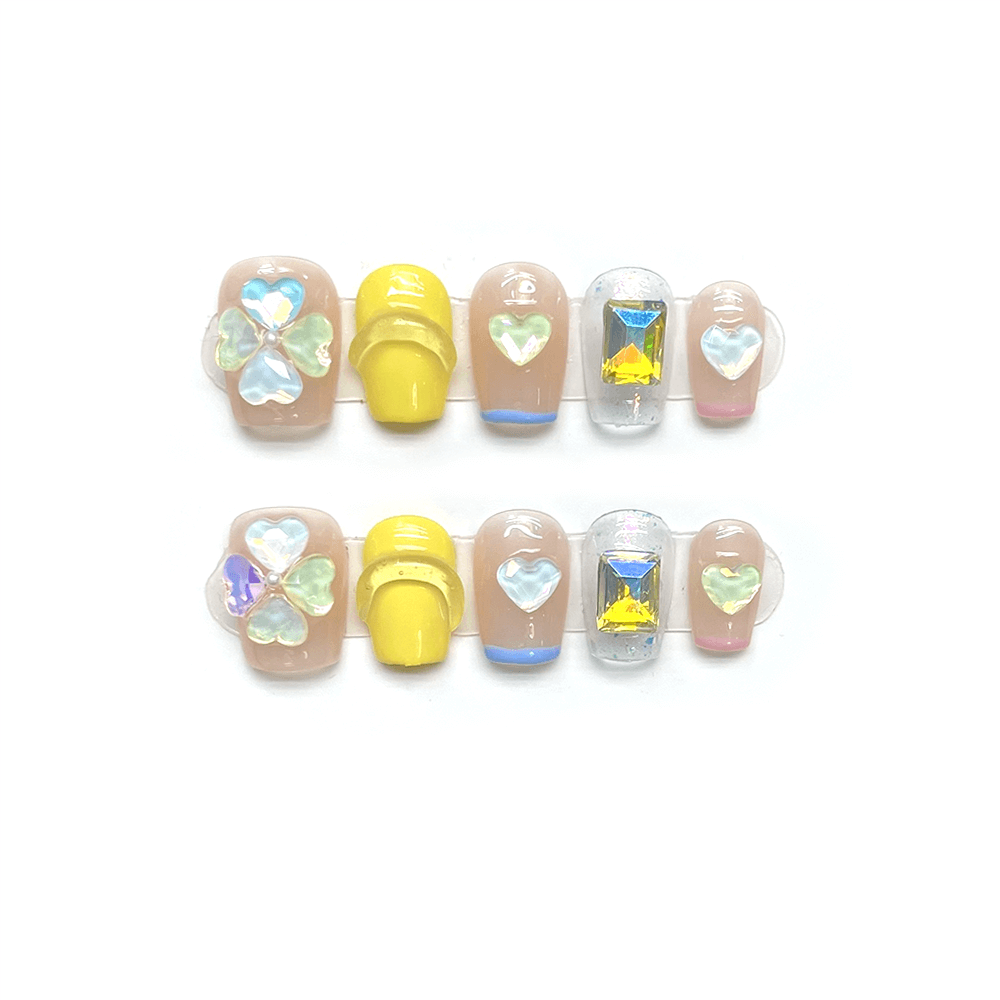 SUNSHINE CLOVER - 2024 Summer Macaron Fake Nails, Candy Color Four-leaf Clover, Handmade Press-on Nails